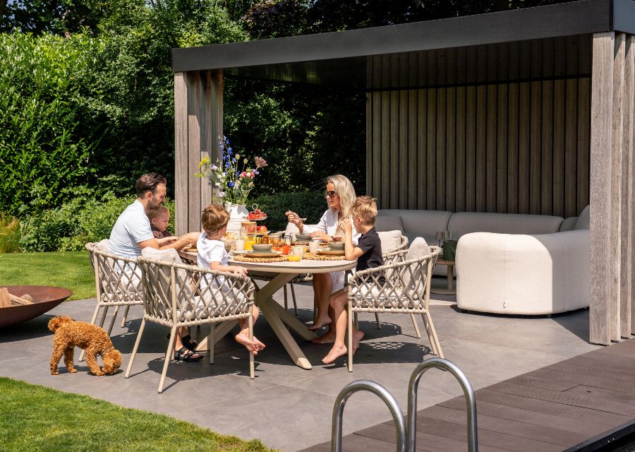 Ga je voor een ronde, ovale of vierkante tuintafel